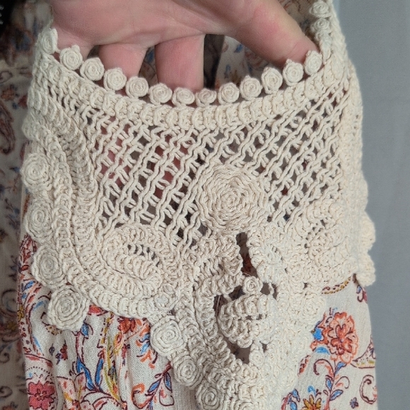 Wild Moss Cream and Pink Floral Blouse - Picture 7 of 7